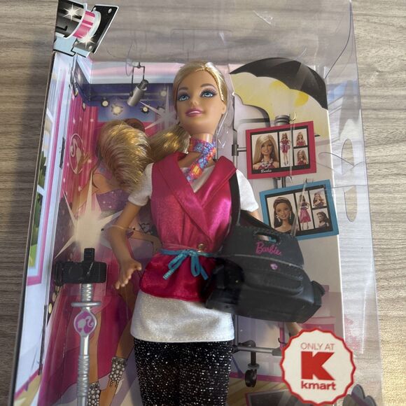 Barbie I Can Be Anything Fashion Photographer Kmart Exclusive Doll NIB 2008 Rare - Picture 9 of 9